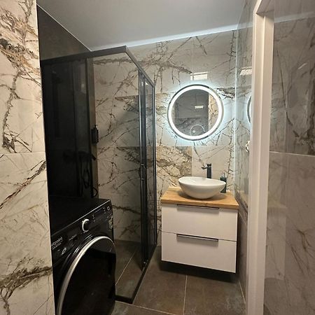 Luxury Apartaments Klimatyzacja 1 Radom Exteriör bild