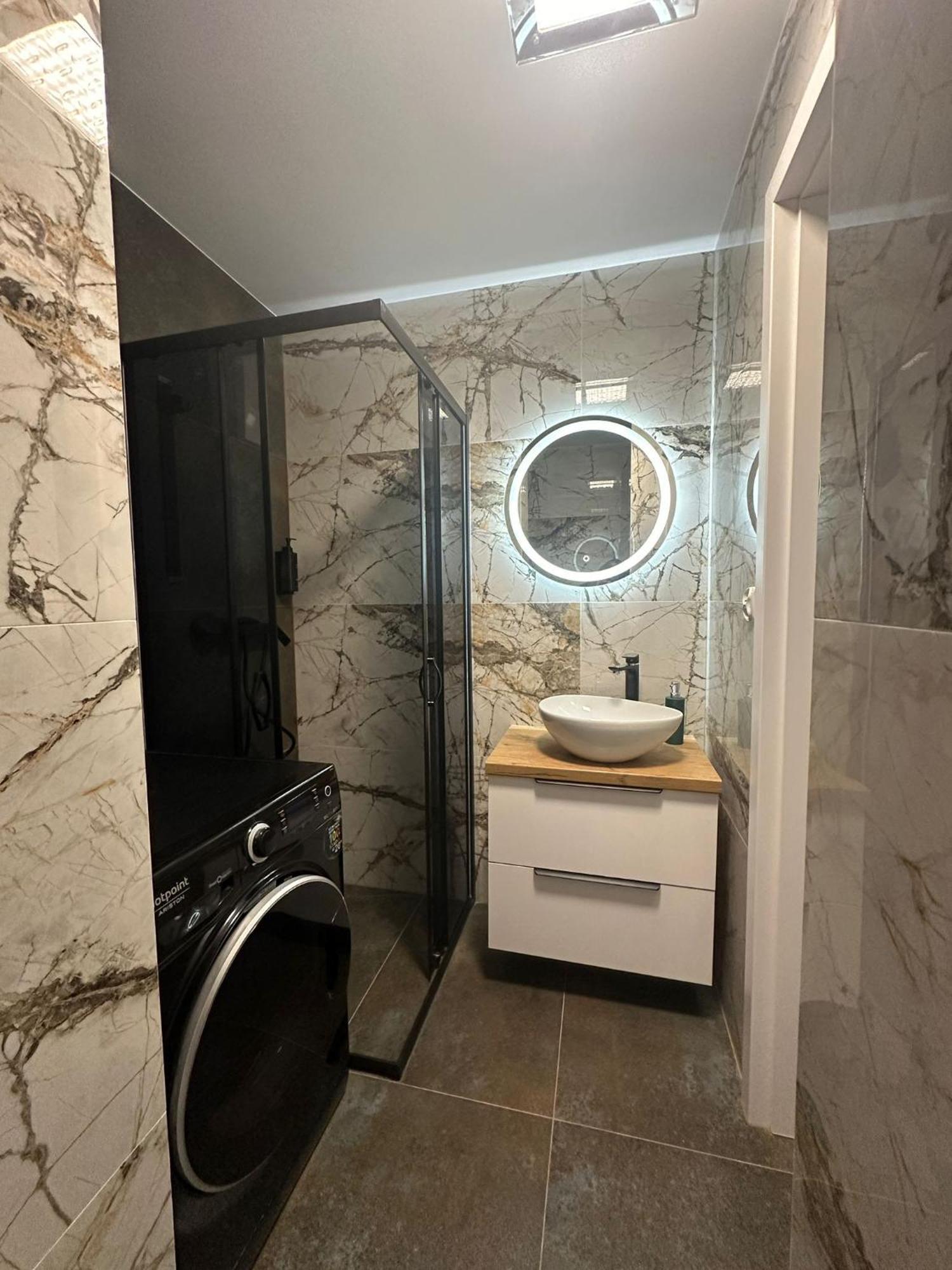 Luxury Apartaments Klimatyzacja 1 Radom Exteriör bild